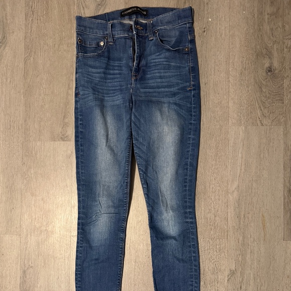Express Jeans - Picture 1 of 3